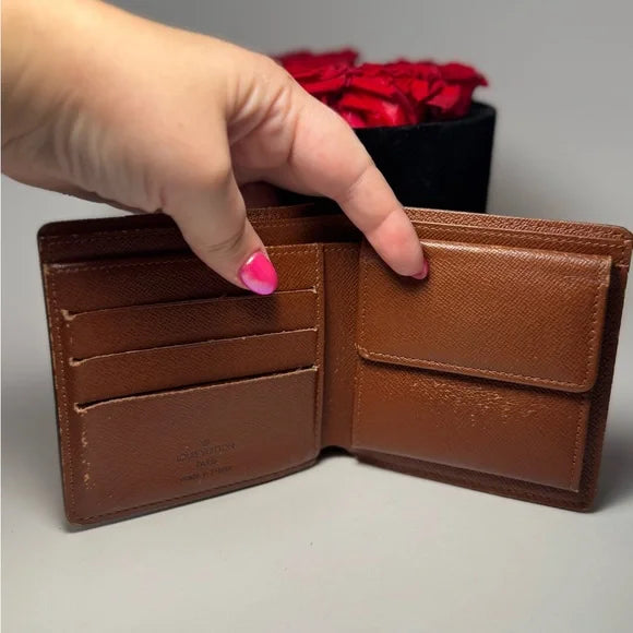 Louis Vuitton Monogram Bifold Wallet (Men’s/Unisex)